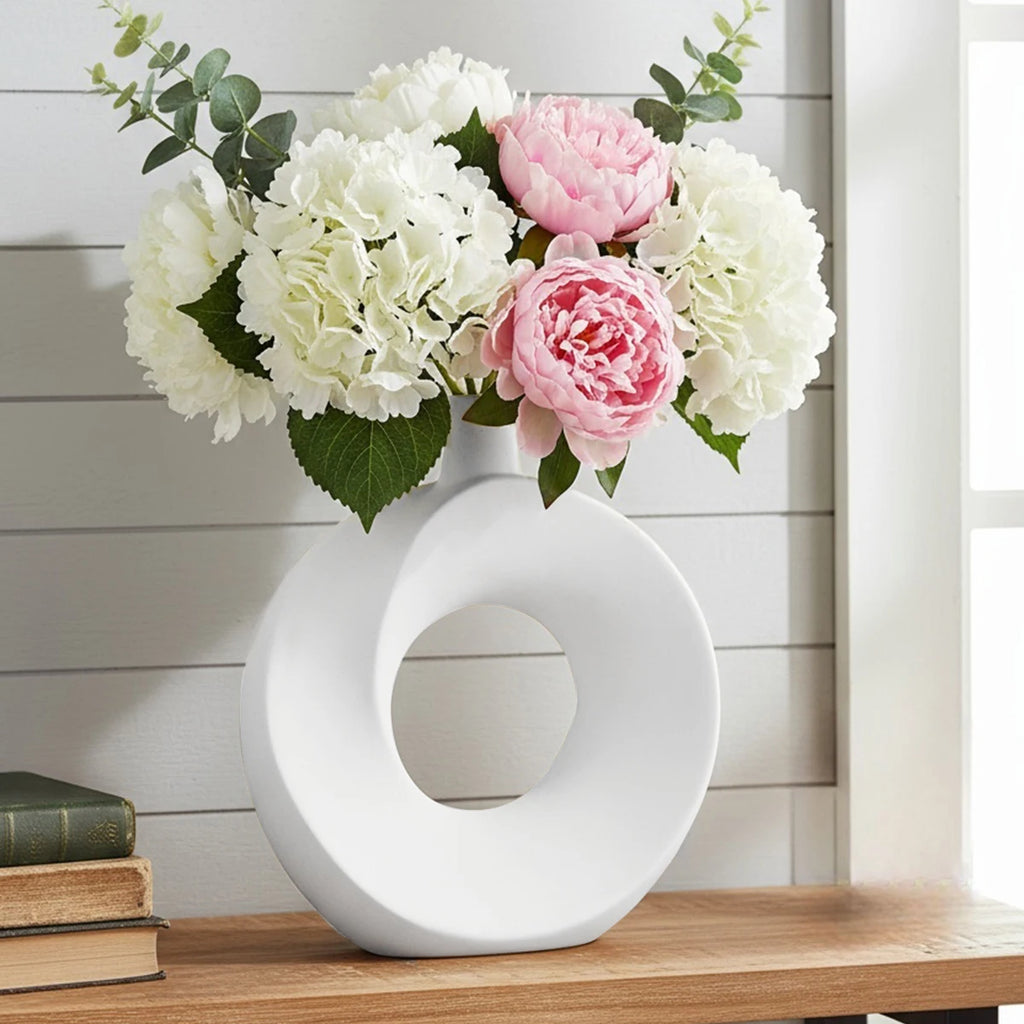 1PC, A Creative and Simple Resin White Donut Vase, A Modern Home Decoration Vase