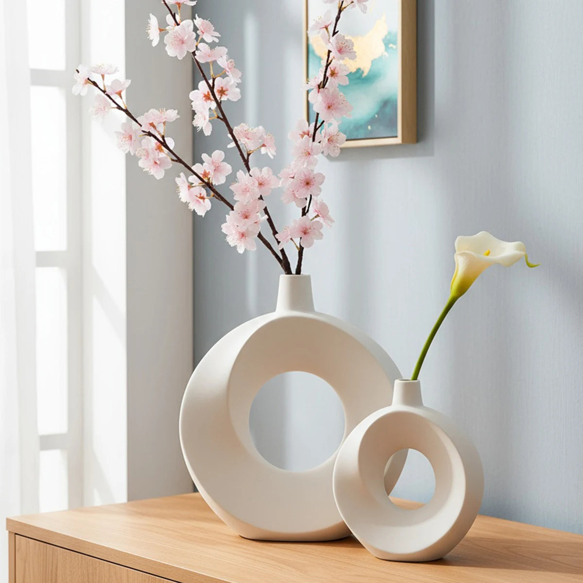 1PC, A Creative and Simple Resin White Donut Vase, A Modern Home Decoration Vase