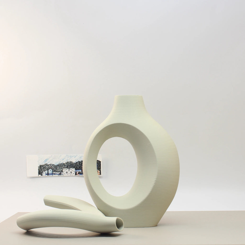 set 2 vasi abbraccio in ceramica-design romantico-LUSSO E DIMORA.